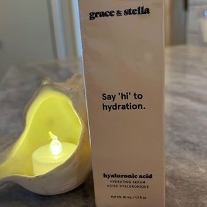 Grace and Stella Say  hi to Hydration moisturizer. For fresh and flawless skin.